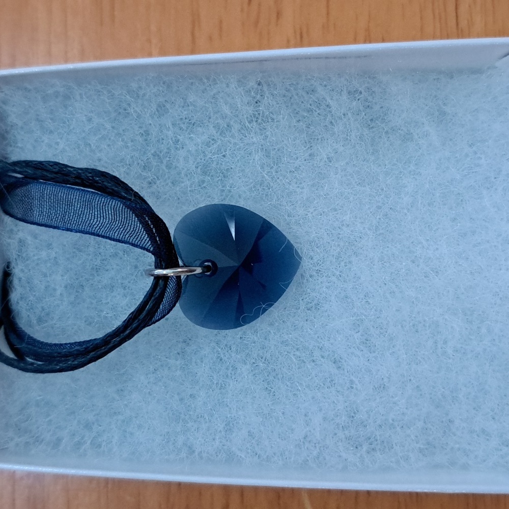 Stormy Skies Crystal Heart Necklace - Picture 3 of 6